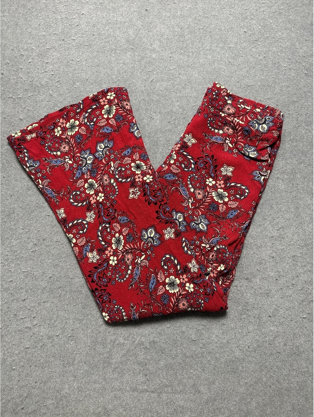 Sky and Sparrow Women's Medium Red Floral Rayon Casual Pants